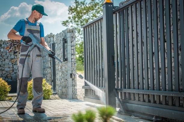 Best Pool Deck Cleaning  in Castle Point, MO